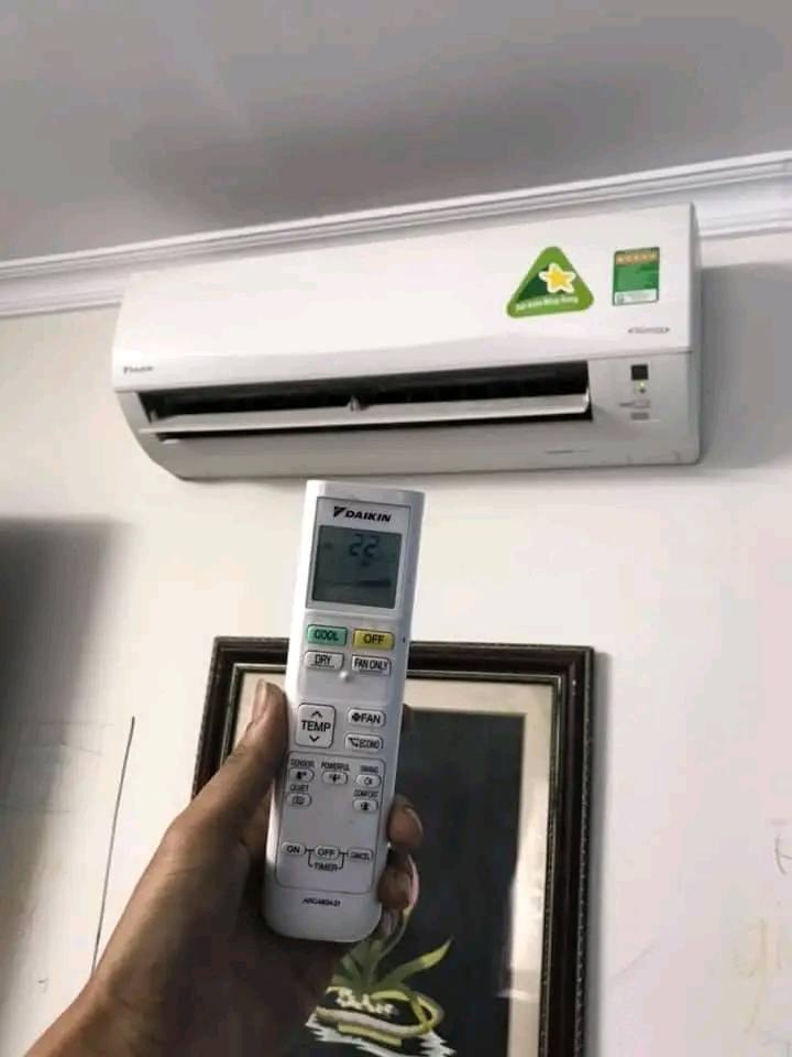 Điều hòa vấn chạy nhưng không lạnh chỉ có quạt gió là bị sao?